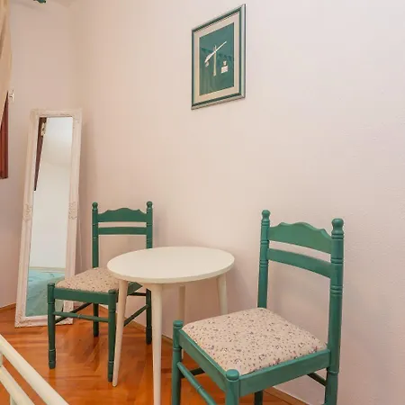 - With Parking; Apartment *
